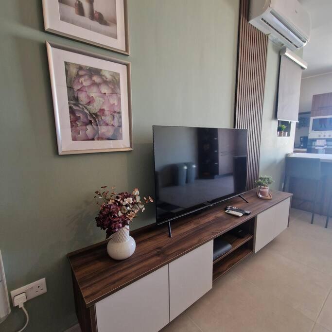 Centrally Located, Well Equipped, Stylish Flat. San Pawl il-Baħar Eksteriør billede