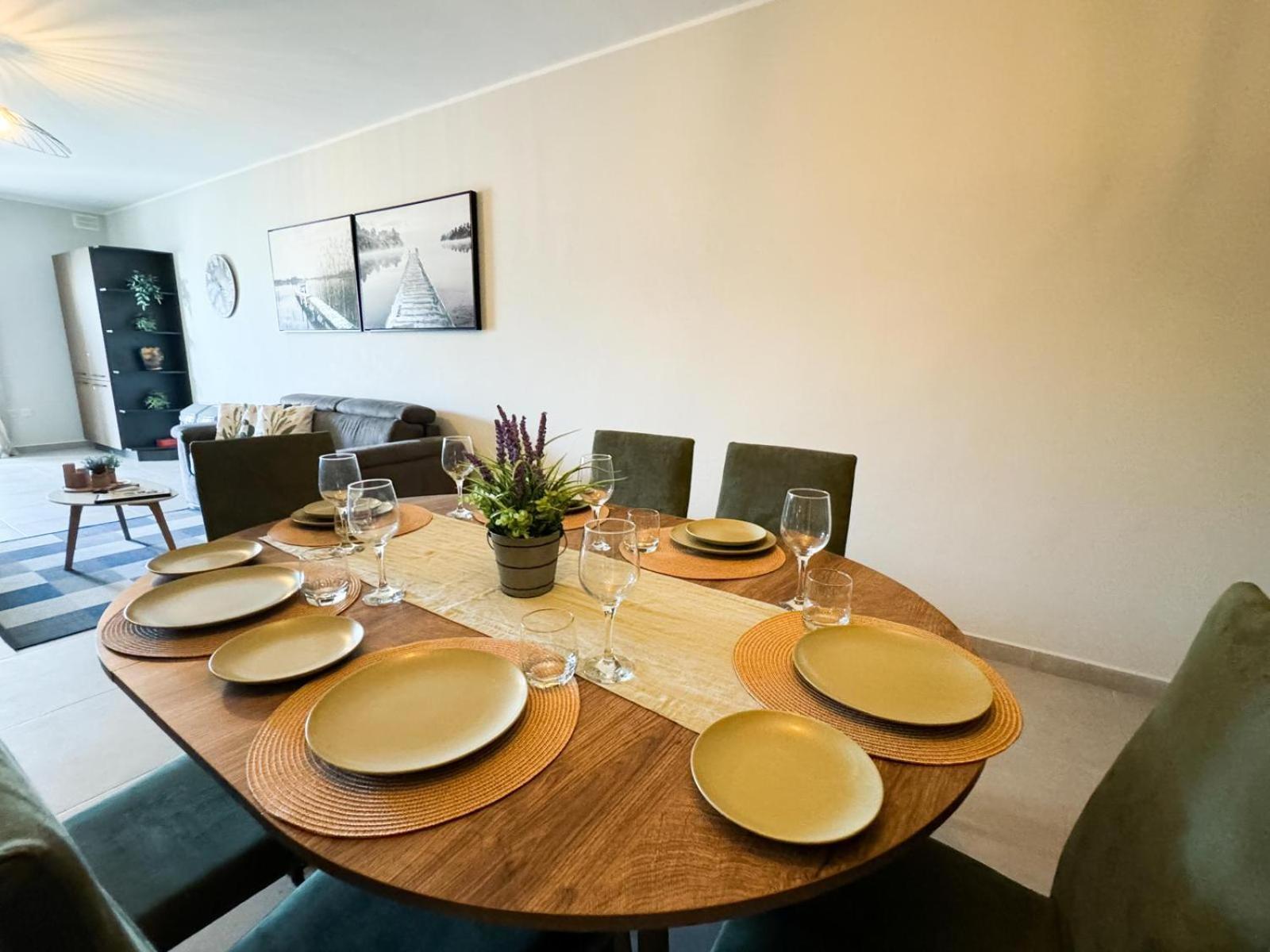 Centrally Located, Well Equipped, Stylish Flat. San Pawl il-Baħar Eksteriør billede